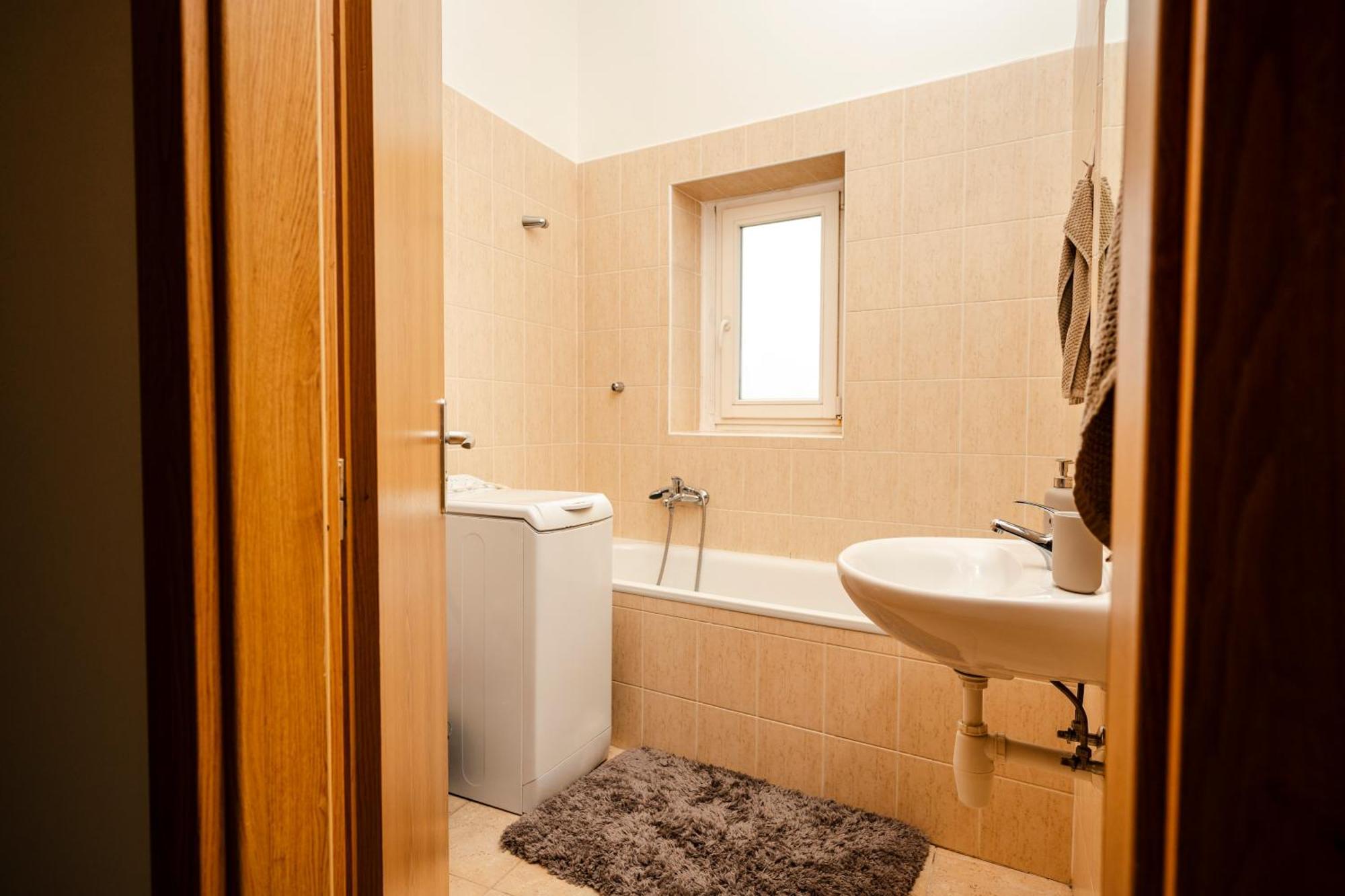 Apartman Namesti Frantiska Krizika Tabor Exterior photo